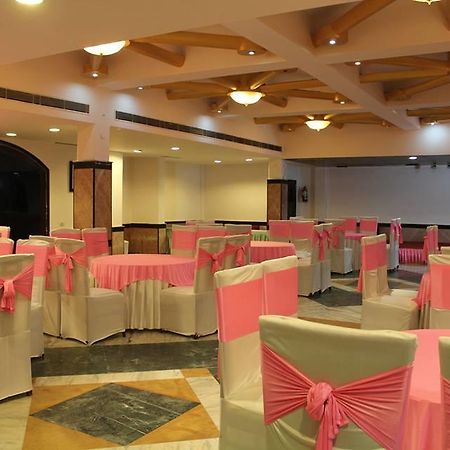 Gajraula Haveli Resort Екстер'єр фото