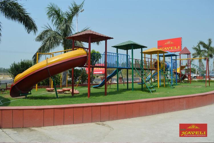 Gajraula Haveli Resort Екстер'єр фото